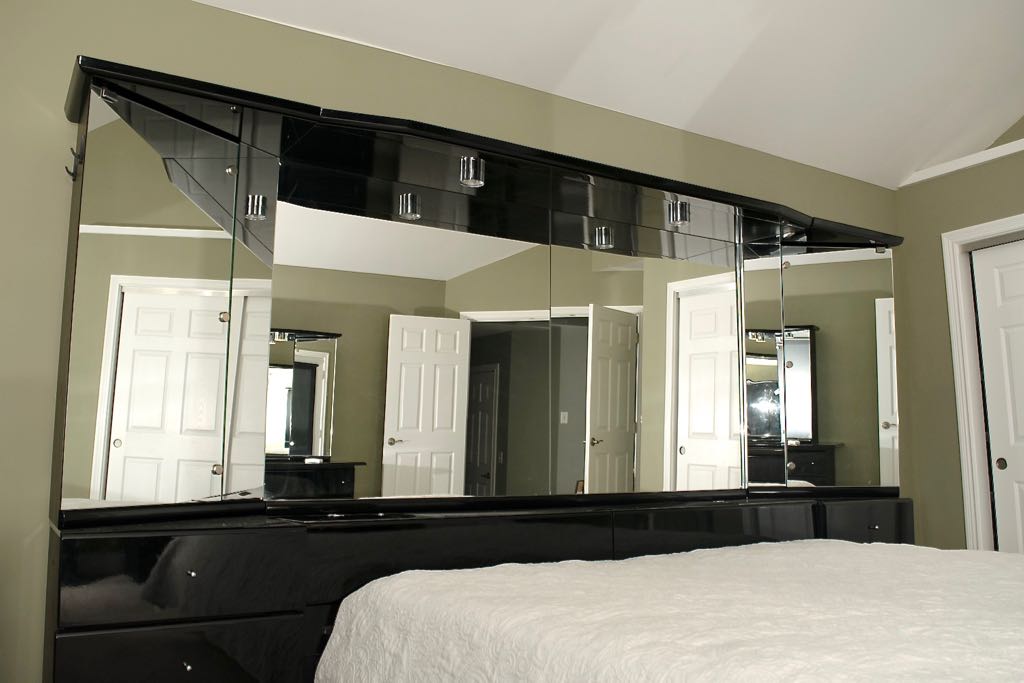 Contemporary Black Wall Unit With King Size Bed Frame EBTH